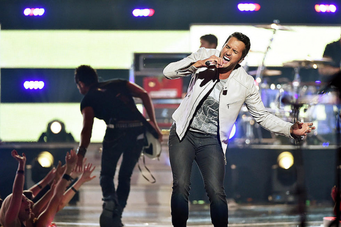 Luke Bryan & Caylee Hammack at Hersheypark Stadium